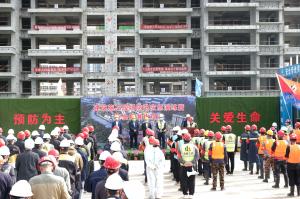 關愛生命、預防為主——集團公司在新安縣碧桂園·繁花里舉辦防汛應急演練暨安全標準化觀摩