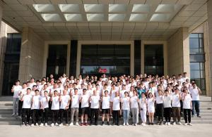 腳踏實地、行穩(wěn)致遠——集團公司舉辦慶祝公司成立70周年健走活動